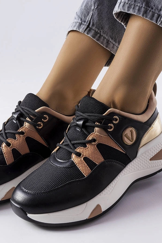 Zapatillas Vinceza negras y doradas