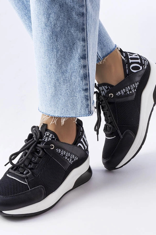 Zapatillas Vinceza en blanco y negro