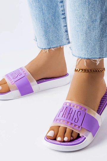 Zapatillas de goma moradas...