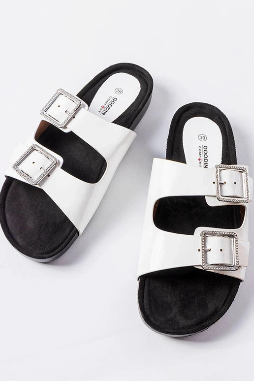 Chanclas de piel de charol blanca con...