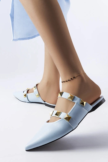 Mules con tachuelas azules... 2
