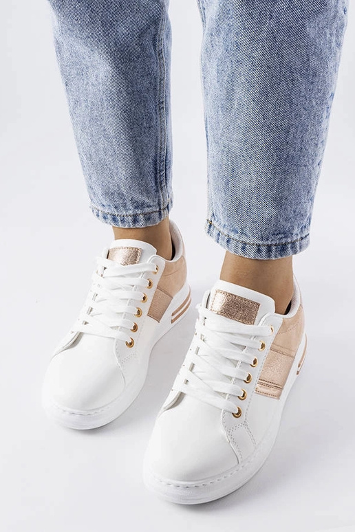 Zapatillas blancas con inserciones...