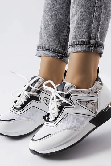 Zapatillas blancas con elementos dorados Bedord 2