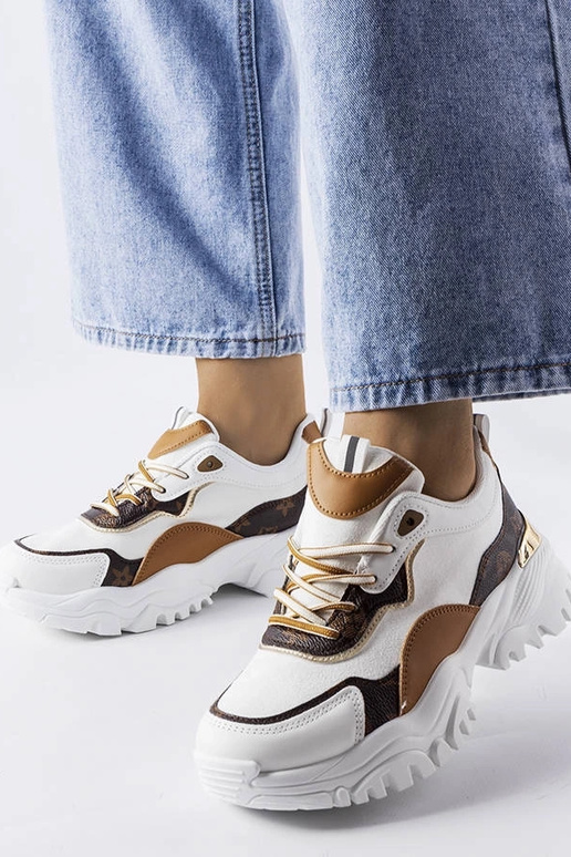 Zapatillas deportivas blancas con... Zapatillas deportivas blancas con...