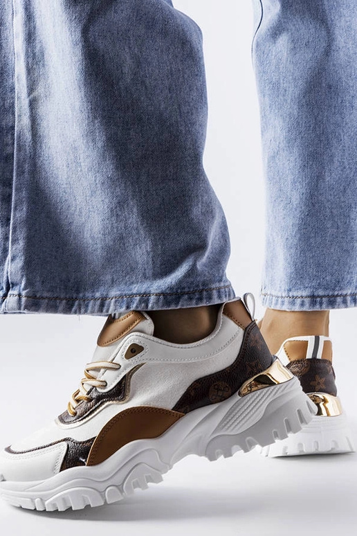 Zapatillas deportivas blancas con... Zapatillas deportivas blancas con...