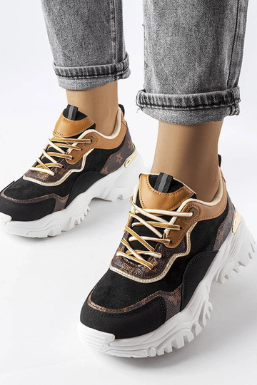 Zapatillas negras con suela irregular Alta 2