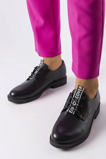 Zapatos Edmonton negros con cordones 2