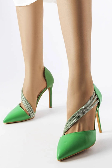 Zapatos de tacón de aguja con pedrería verde Abbotsford