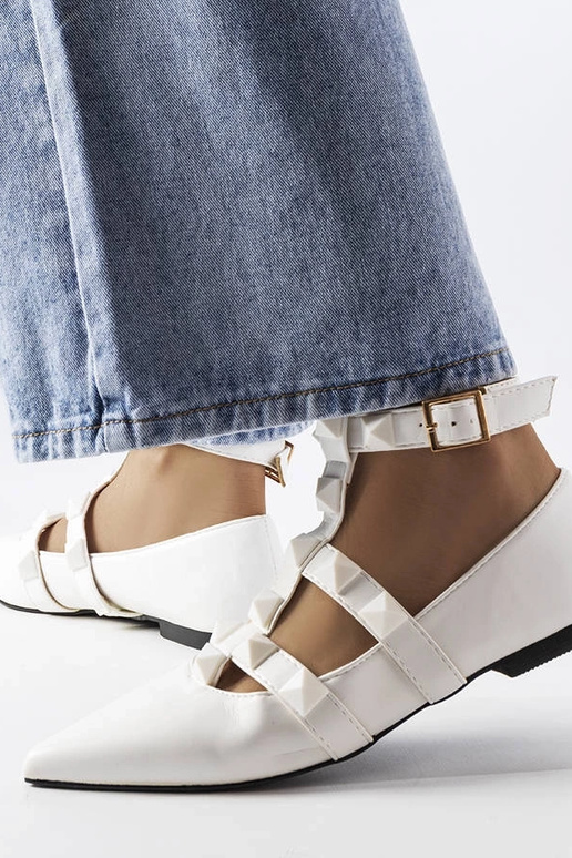 Bailarinas blancas con espectacular... Bailarinas blancas con espectacular...