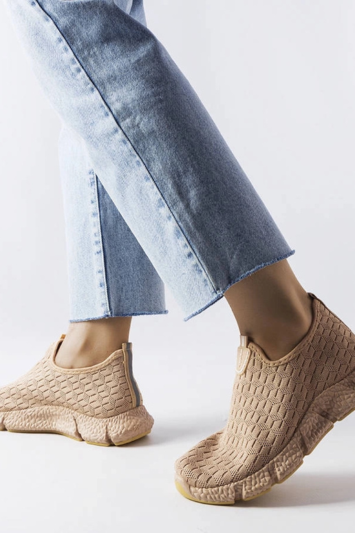 Zapatillas deportivas beige Obenor... Zapatillas deportivas beige Obenor...