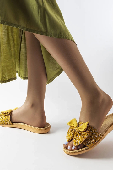 Zapatillas amarillas con lazo, "Tachel" 2