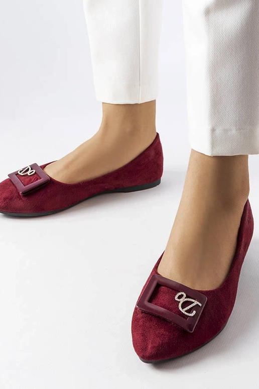 Bailarinas burdeos decoradas con... Bailarinas burdeos decoradas con...