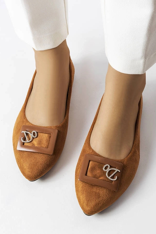 Bailarinas marrones decoradas con... Bailarinas marrones decoradas con...