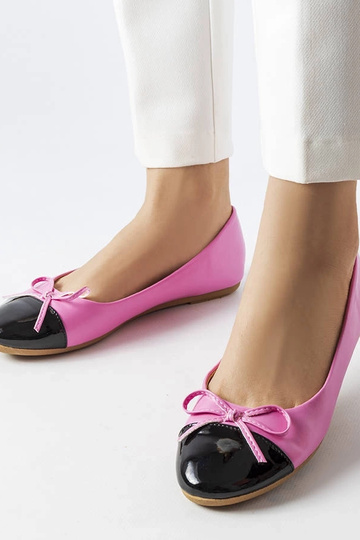 Bailarinas con punta de charol rosa de Despins