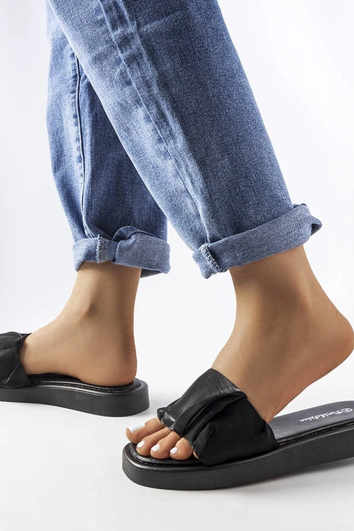 Chanclas con volantes Black Boulevard