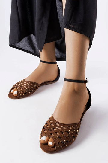 Sandalias marrones caladas con circonitas Avice