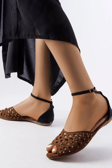 Sandalias marrones caladas con circonitas Avice 2