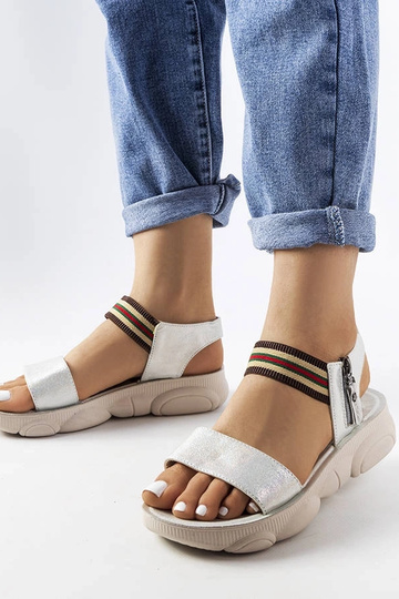 Sandalias deportivas...