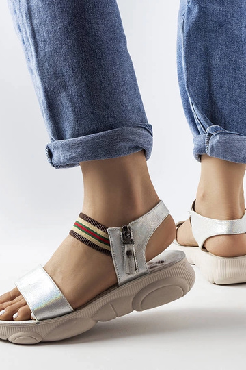 Sandalias deportivas... 2