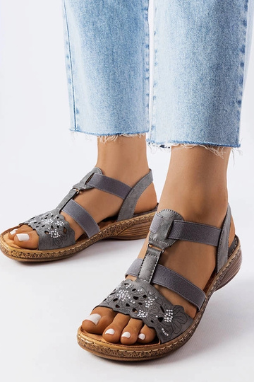 Sandalias deportivas...