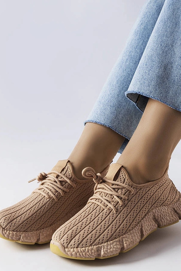 Zapatillas deportivas beige...