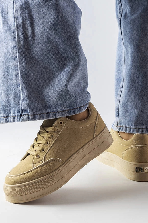 Zapatillas deportivas color arena con... Zapatillas deportivas color arena con...