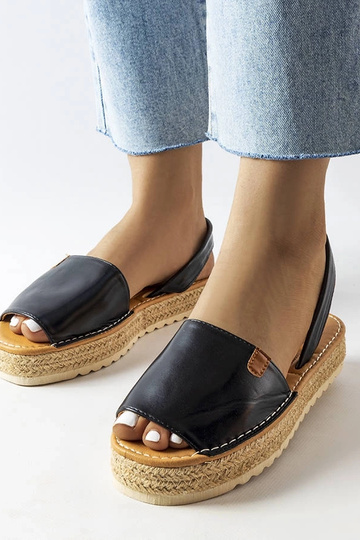 Espadrilles negras con plataforma, "Sadbera"