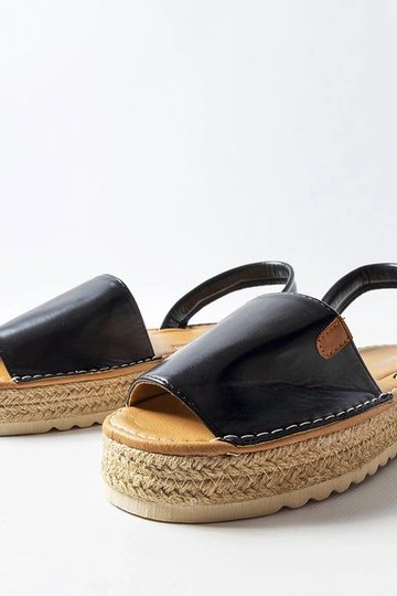 Espadrilles negras con plataforma, "Sadbera" 2