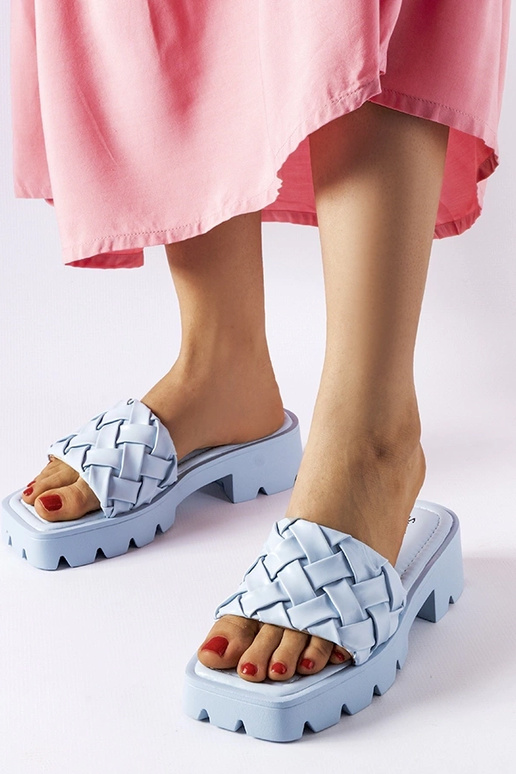 Chanclas con suela de tractor azul Lora