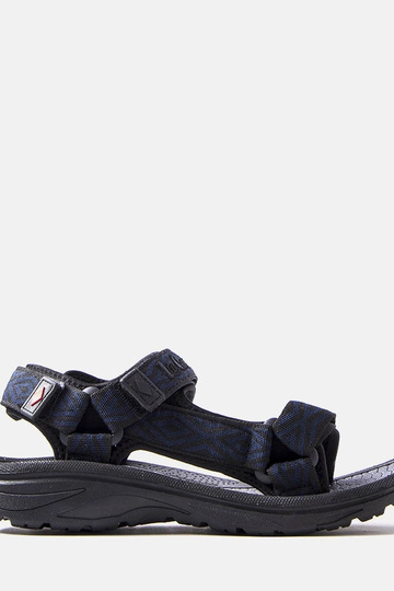 Sandalias deportivas negras...