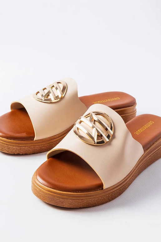 Chanclas de plataforma beige de Michelle Chanclas de plataforma beige de Michelle