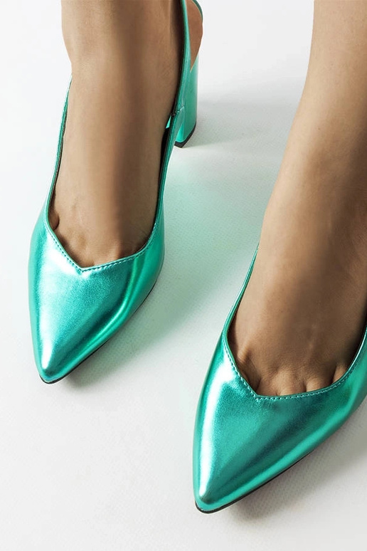 Zapatos de salón con punta abierta... Zapatos de salón con punta abierta...