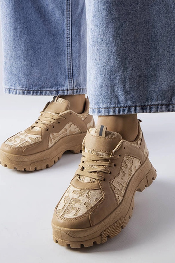 Zapatillas deportivas...