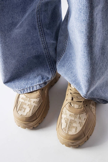 Zapatillas deportivas... 2