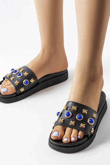Chanclas Montesarchio decoradas en negro