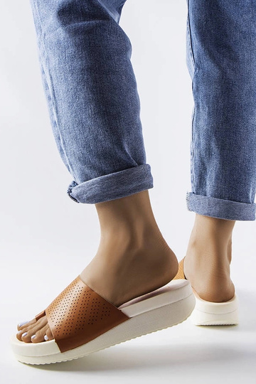 Sandalias de cuña... 2