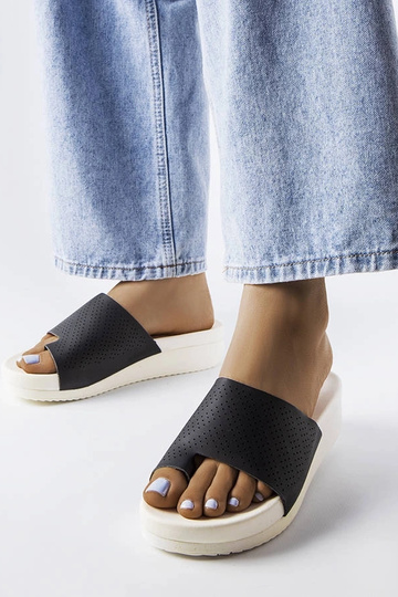 Sandalias de cuña Monferrato negras