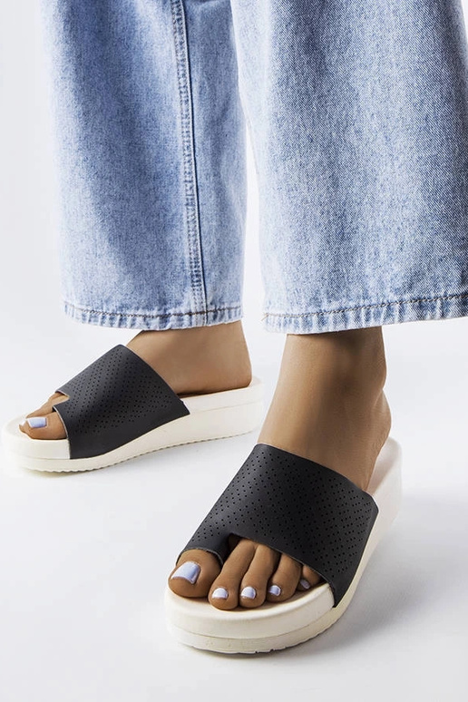 Sandalias de cuña Monferrato negras