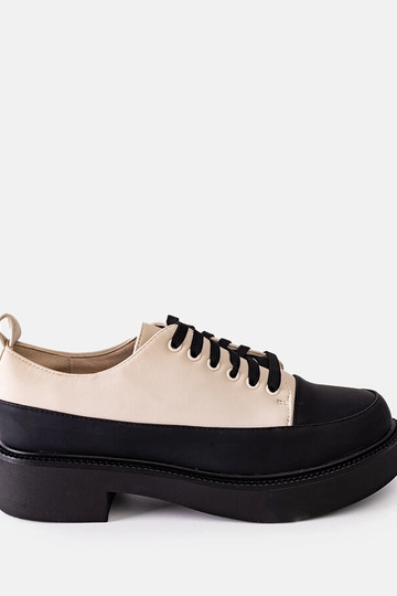 Zapatos planos beige Merico