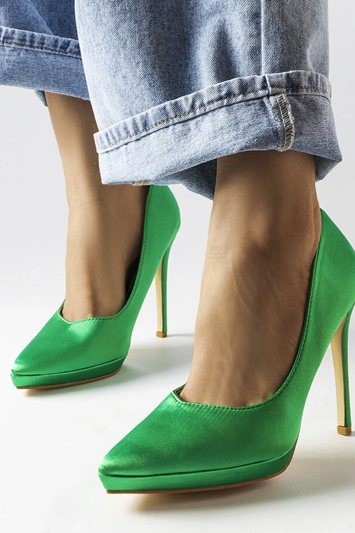 Tacones de satén verde Silje