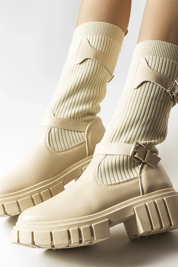 Botas beige elegantes con... 2