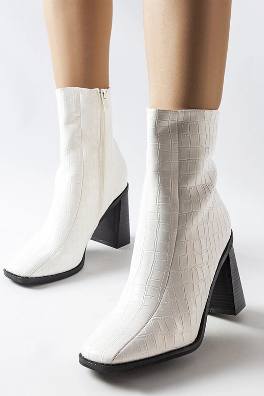 Botines blancos Belluci con piel...