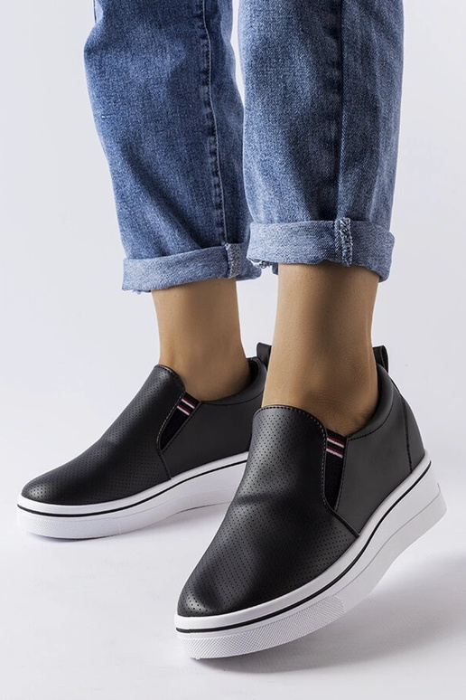 Zapatillas de cuña Dionisia negras