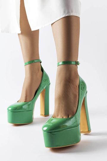Zapatos de salón de charol verde con tacón alto Colle