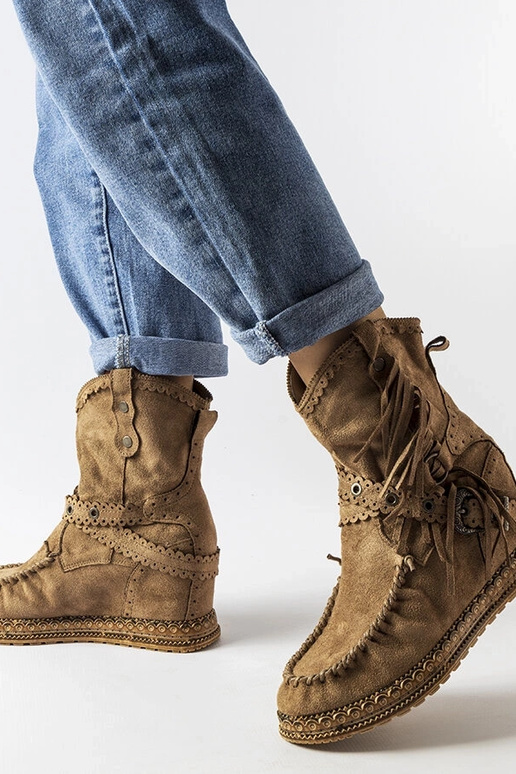 Botines de cuña Teodata en color...