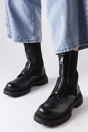 Botas negras estilo...