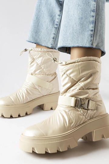 Botas de nieve de charol beige Ambretta