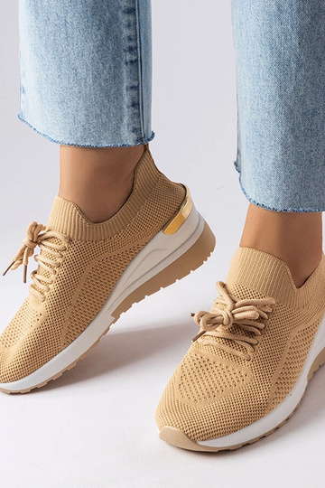 Zapatillas de cuña beige de... 2