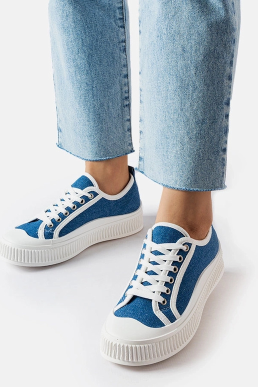 Zapatos azules con plataforma,... Zapatos azules con plataforma,...