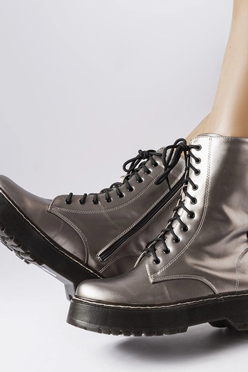 Bolsos Calcirelli Marrones...